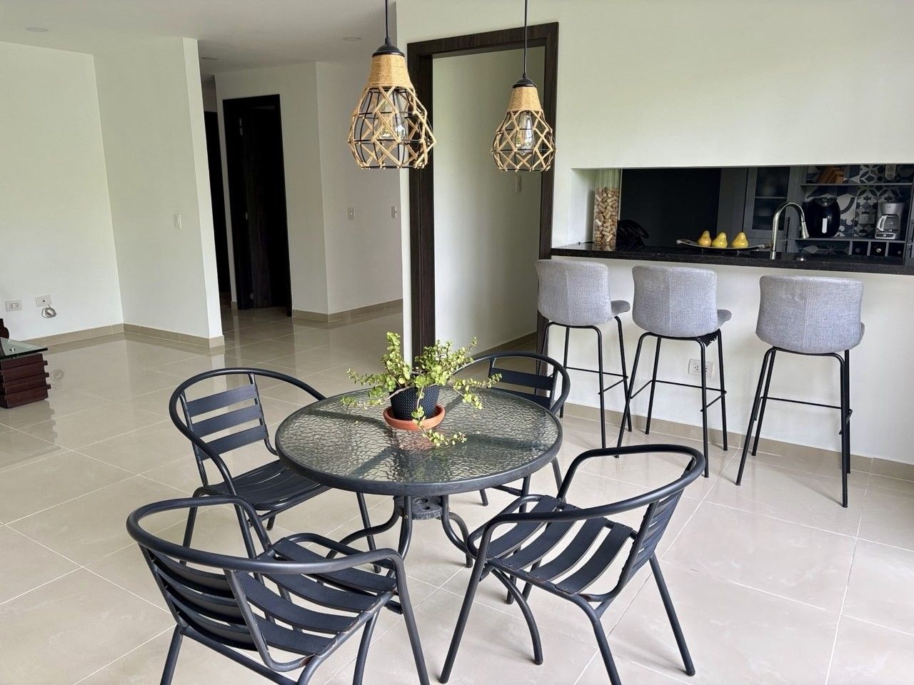 Casa en venta Valle Del Cauca Jamundí Cn Valle Verde 230 m2 Habitaciones 3 Baños 4 Garajes 2 Precio $1100000000