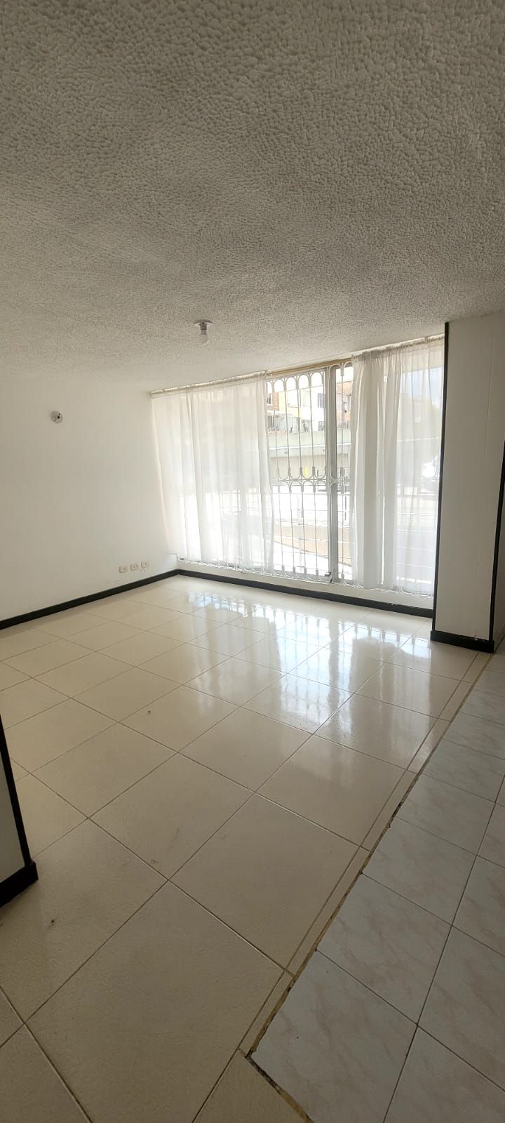 Apartamento en venta Cundinamarca Bogotá Britalia 63 m2 Habitaciones 3 Baños 2 Garajes 1 Precio $330000000