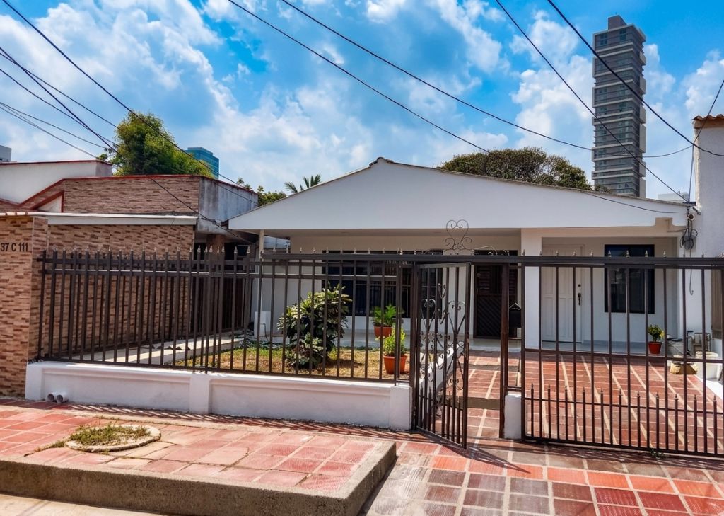 Casa en arriendo Atlántico Barranquilla Paraiso 300 m2 Habitaciones 3 Baños 2 Garajes 1 Precio $6200000
