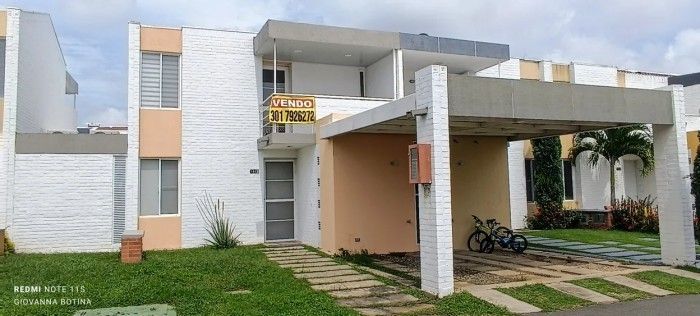 Casa en venta Valle Del Cauca Jamundí Cr Castillo La Herreria Ii 160 m2 Habitaciones 3 Baños 4 Garajes 2 Precio $585000000