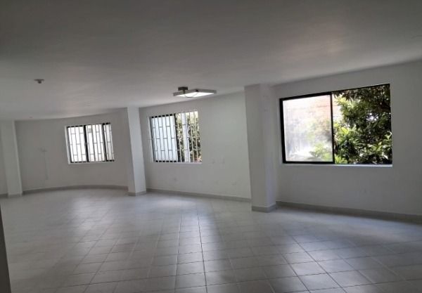 Local en arriendo Antioquia Envigado Zona Centro 140 m2 Habitaciones 0 Baños 3 Garajes 0 Precio $9520000