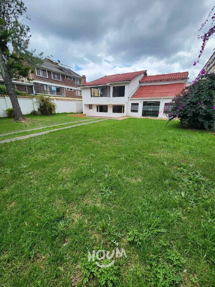 Casa en arriendo Cundinamarca Chía Santa Lucia 430 m2 Habitaciones 10 Baños 8 Garajes 4 Precio $8500000