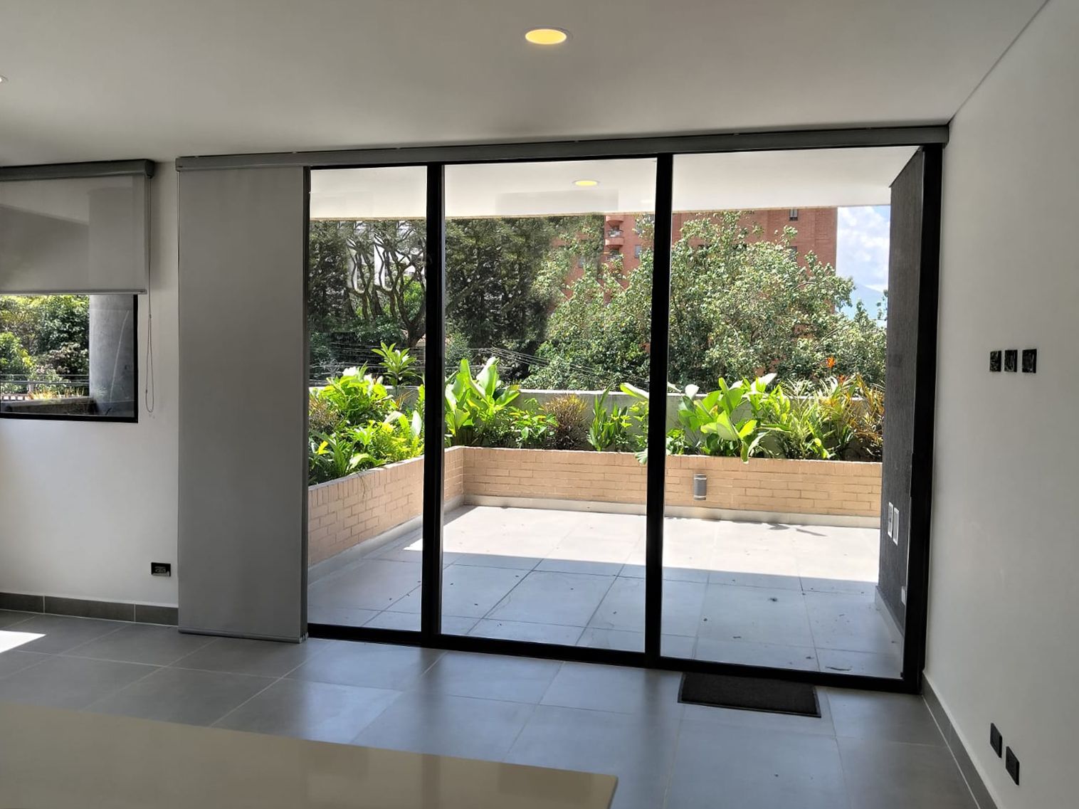 Apartamento en arriendo Antioquia Medellín Castropol 133 m2 Habitaciones 3 Baños 4 Garajes 2 Precio $8700000