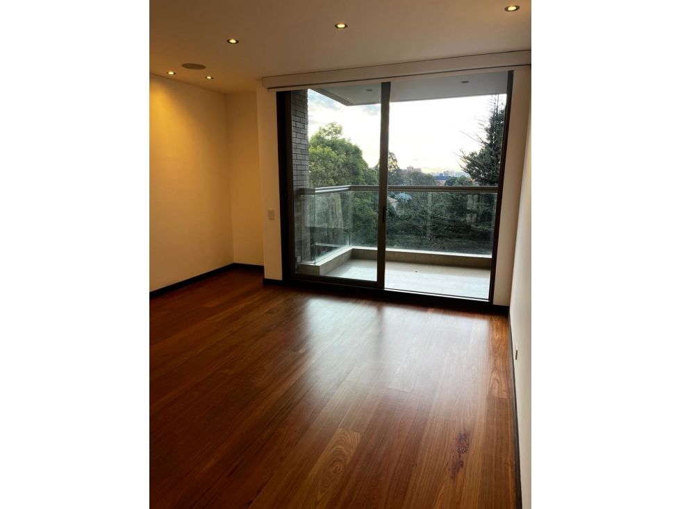 Apartamento en arriendo Cundinamarca Bogotá El Nogal 250 m2 Habitaciones 3 Baños 4 Garajes 2 Precio $28000000