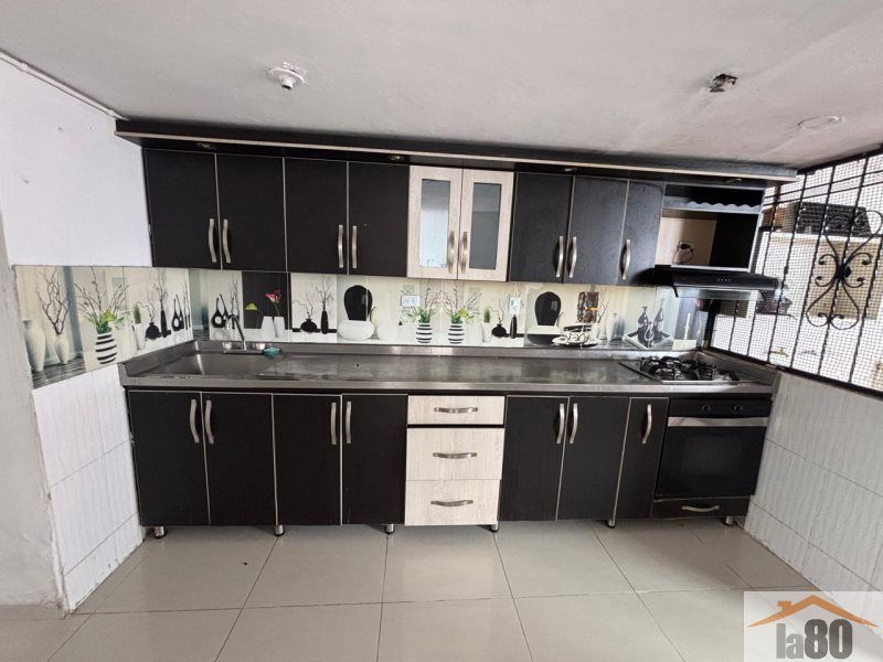Casa en arriendo Antioquia Medellín Lopez De Mesa 100 m2 Habitaciones 3 Baños 2 Garajes 0 Precio $2400000