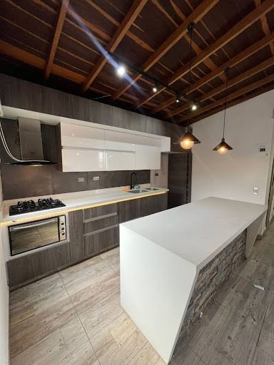 Apartamento en arriendo Antioquia Medellín La Floresta 120 m2 Habitaciones 3 Baños 2 Garajes 1 Precio $3500000