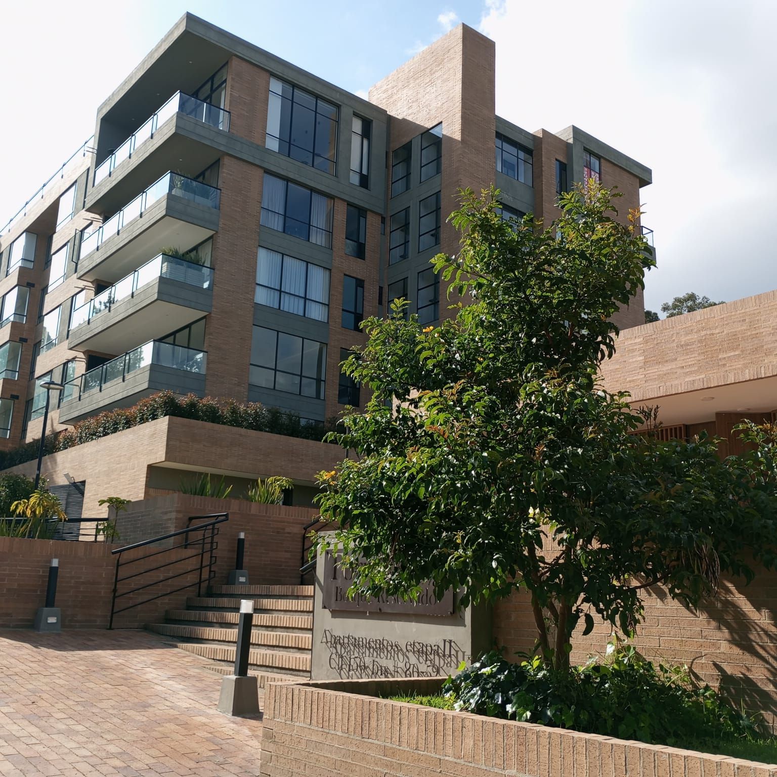 Apartamento en venta Cundinamarca Bogotá Altos De Suba 165 m2 Habitaciones 4 Baños 5 Garajes 3 Precio $1600000000
