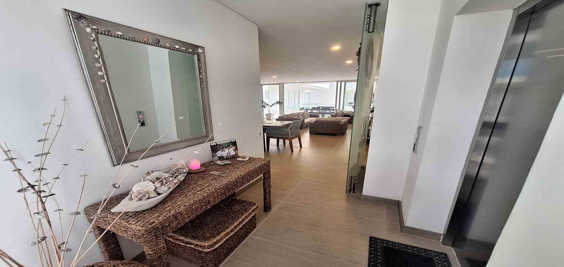 Apartamento en venta Magdalena Santa Marta Rodadero 179 m2 Habitaciones 3 Baños 4 Garajes 3 Precio $1350000000