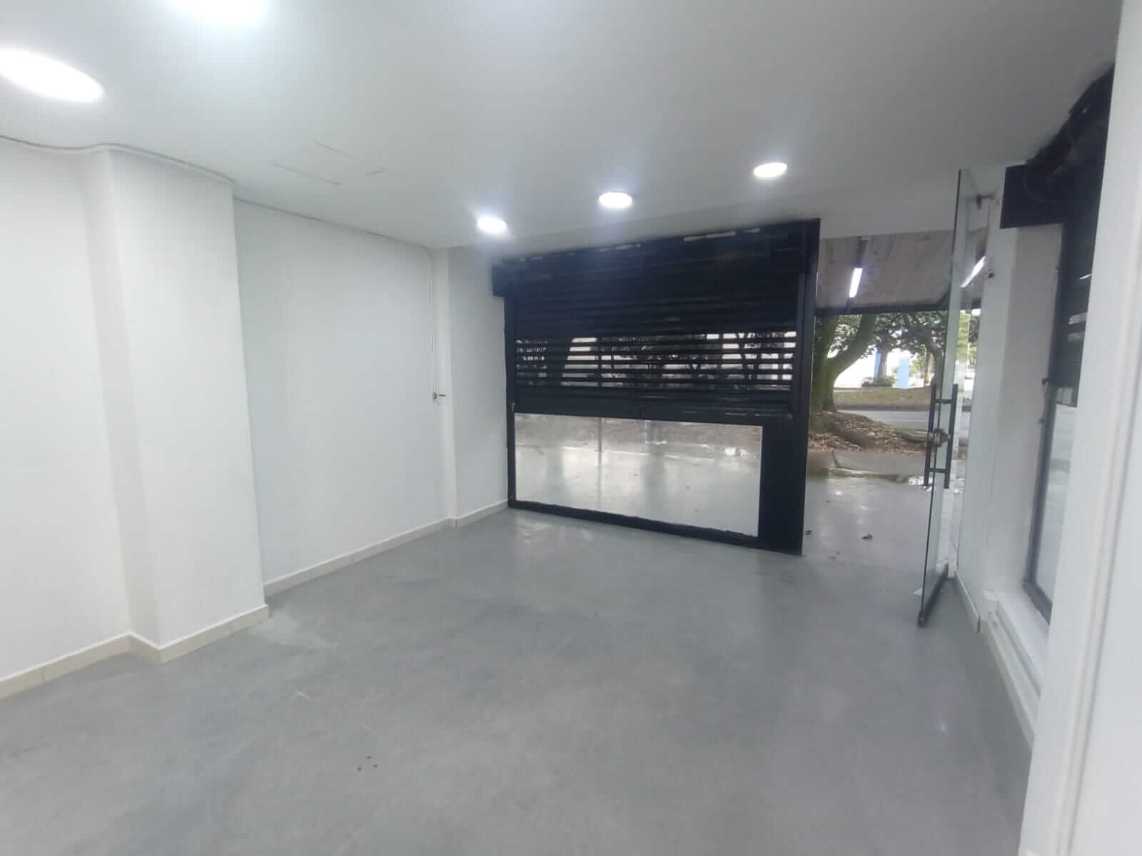 Local Comercial en arriendo Antioquia Medellín La Gloria 22 m2 Habitaciones 0 Baños 1 Garajes 0 Precio $3000000