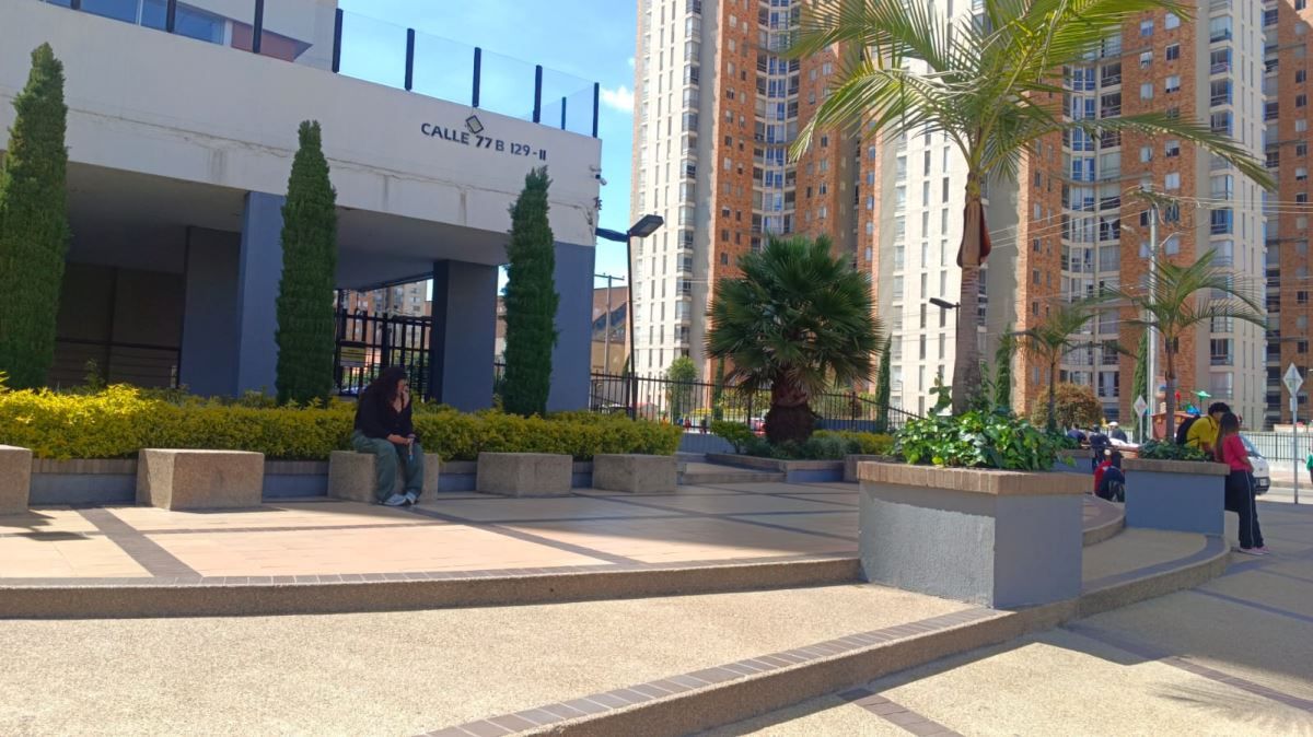 Apartamento en venta Cundinamarca Bogotá El Dorado 71 m2 Habitaciones 3 Baños 2 Garajes 1 Precio $400000000