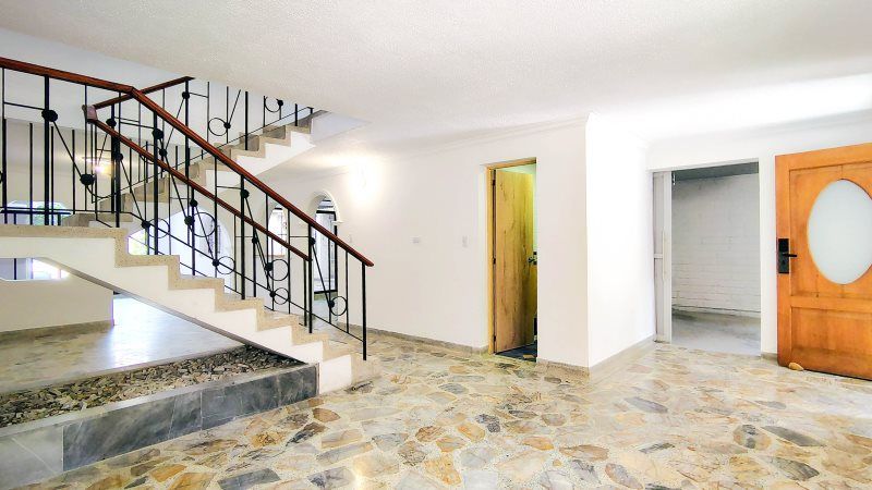 Casa en arriendo Antioquia Medellín Bello Horizonte 500 m2 Habitaciones 5 Baños 4 Garajes 2 Precio $9500000