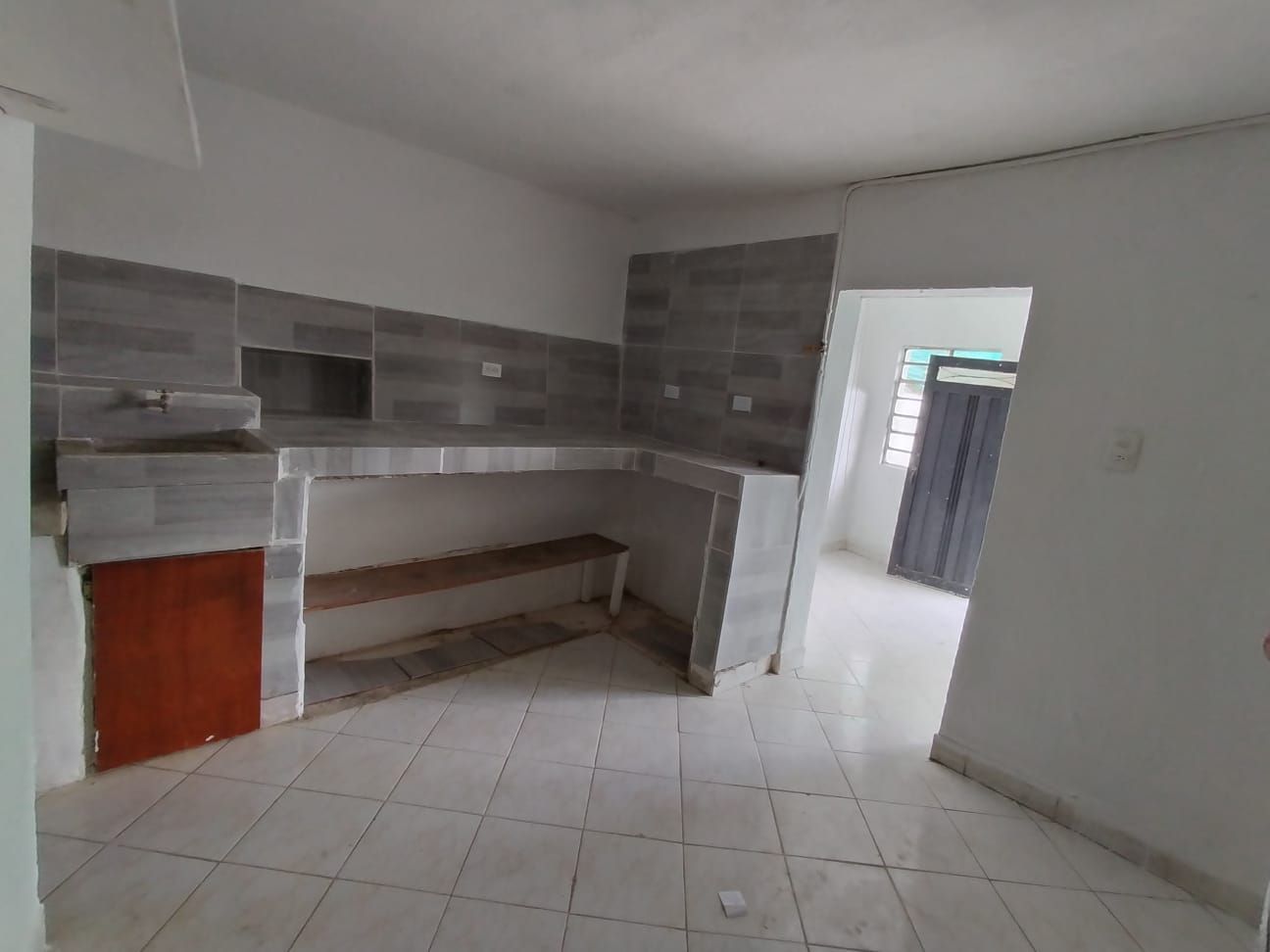 Apartaestudio en arriendo Antioquia Envigado El Salado 25 m2 Habitaciones 1 Baños 1 Garajes 0 Precio $800000