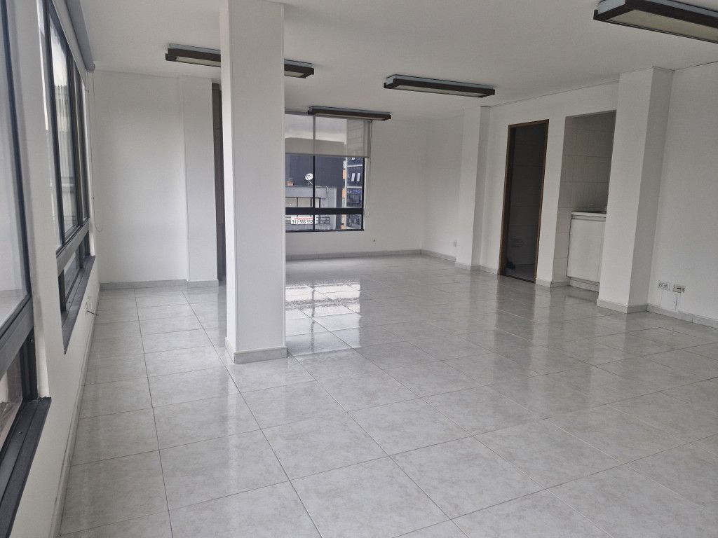 Oficina en arriendo Cundinamarca Bogotá La Porciuncula 49 m2 Habitaciones 0 Baños 1 Garajes 0 Precio $2200000