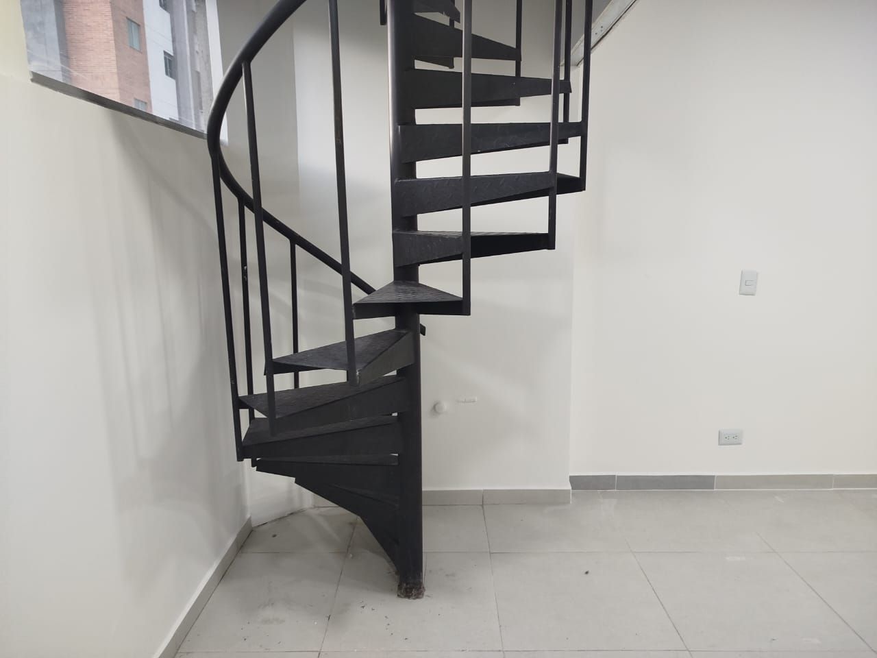 Local en arriendo Antioquia Medellín Altos Del Poblado 50 m2 Habitaciones 0 Baños 0 Garajes 2 Precio $6200000