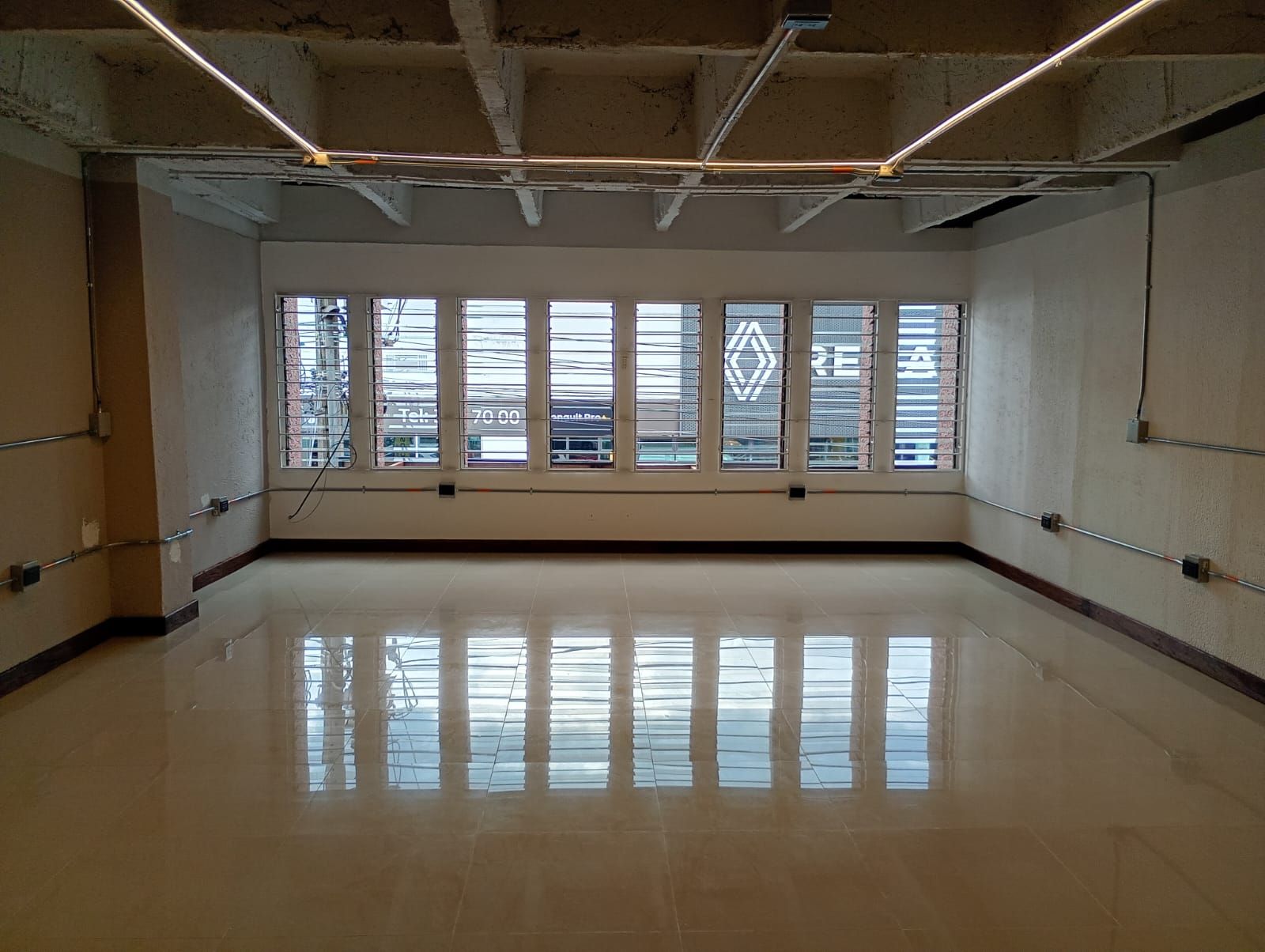 Oficina en arriendo Antioquia Medellín Perpetuo Socorro 64 m2 Habitaciones 0 Baños 1 Garajes 1 Precio $5600000