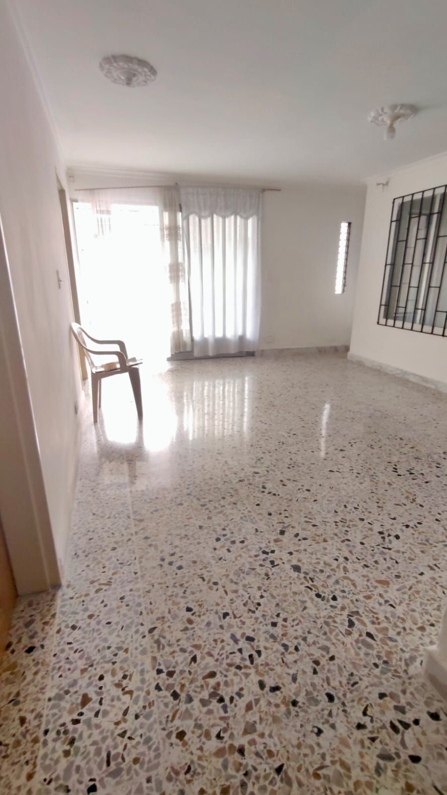 Casa en arriendo Antioquia Medellín Santa Fe 120 m2 Habitaciones 4 Baños 2 Garajes 0 Precio $3000000