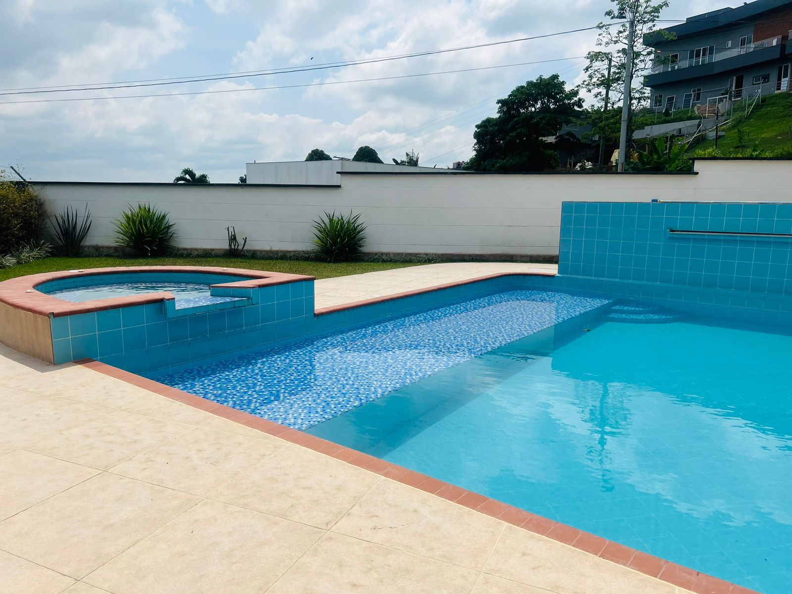 Casa en venta Risaralda Dosquebradas Mirador De Santa Monica 400 m2 Habitaciones 4 Baños 4 Garajes 3 Precio $1700000000
