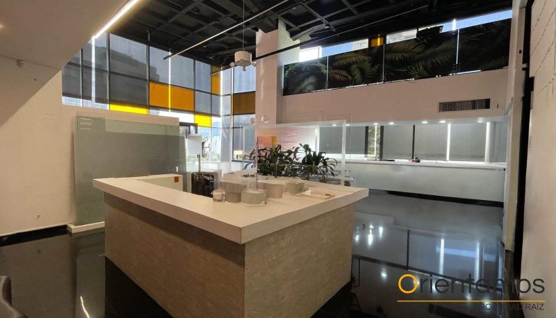 Oficina en arriendo Antioquia Medellín Castropol 400 m2 Habitaciones 0 Baños 4 Garajes 7 Precio $23782000