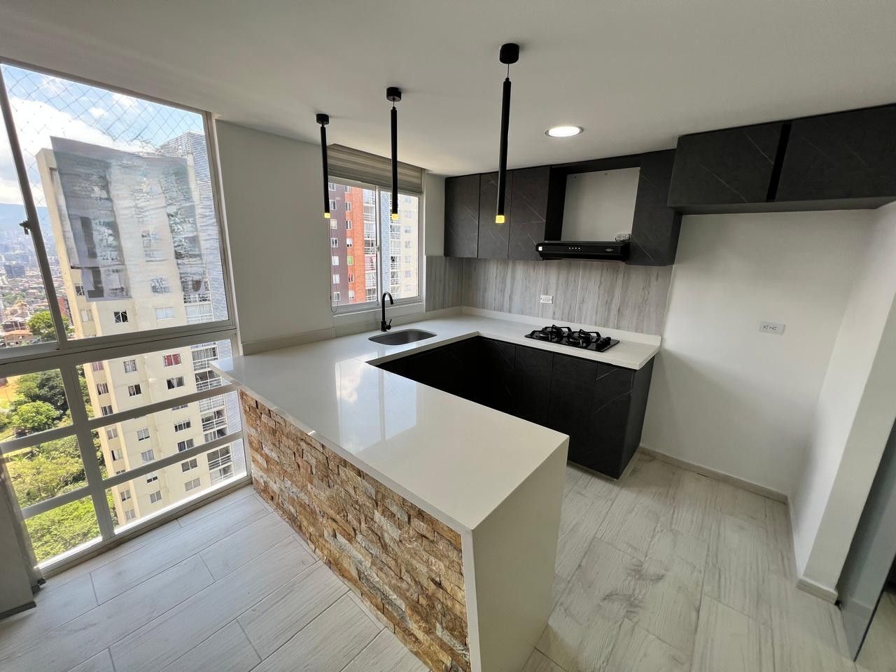 Apartamento en arriendo Antioquia Sabaneta Virgen Del Carmen 55 m2 Habitaciones 3 Baños 2 Garajes 0 Precio $2200000