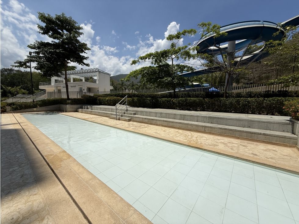 Apartamento en venta Antioquia Santafé De Antioquia Santafé De Antioquia 76 m2 Habitaciones 2 Baños 2 Garajes 1 Precio $570000000