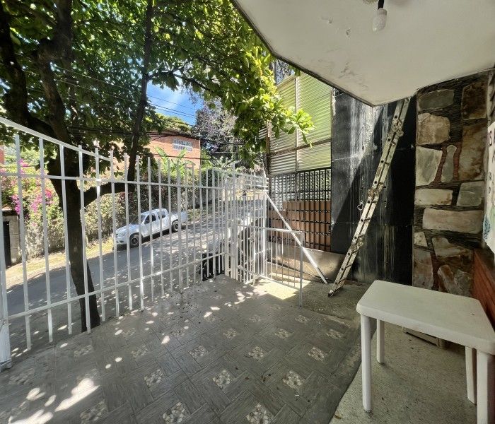 Casa en arriendo Valle Del Cauca Cali Santa Isabel 242 m2 Habitaciones 7 Baños 3 Garajes 1 Precio $3500000
