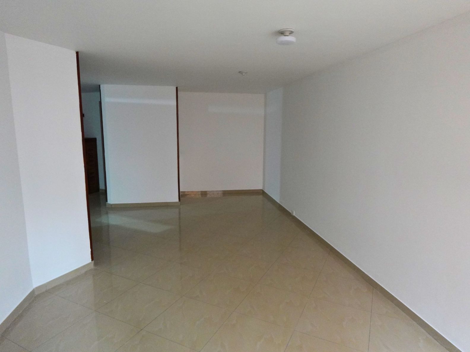 Apartamento en arriendo Cundinamarca Bogotá Mazurén 80 m2 Habitaciones 3 Baños 3 Garajes 1 Precio $2600000