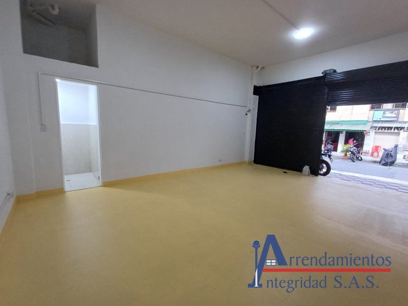 Local en arriendo Antioquia Medellín Granada 30 m2 Habitaciones 0 Baños 1 Garajes 0 Precio $4000000