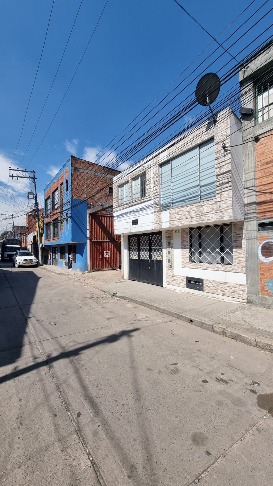 Lote en venta Cundinamarca Bogotá Paris 320 m2 Habitaciones 0 Baños 11 Garajes 1 Precio $2650000000