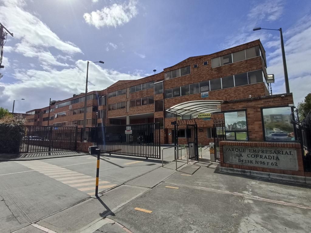 Bodega en venta Cundinamarca Bogotá Arabia 722 m2 Habitaciones 0 Baños 2 Garajes 1 Precio $2200000000