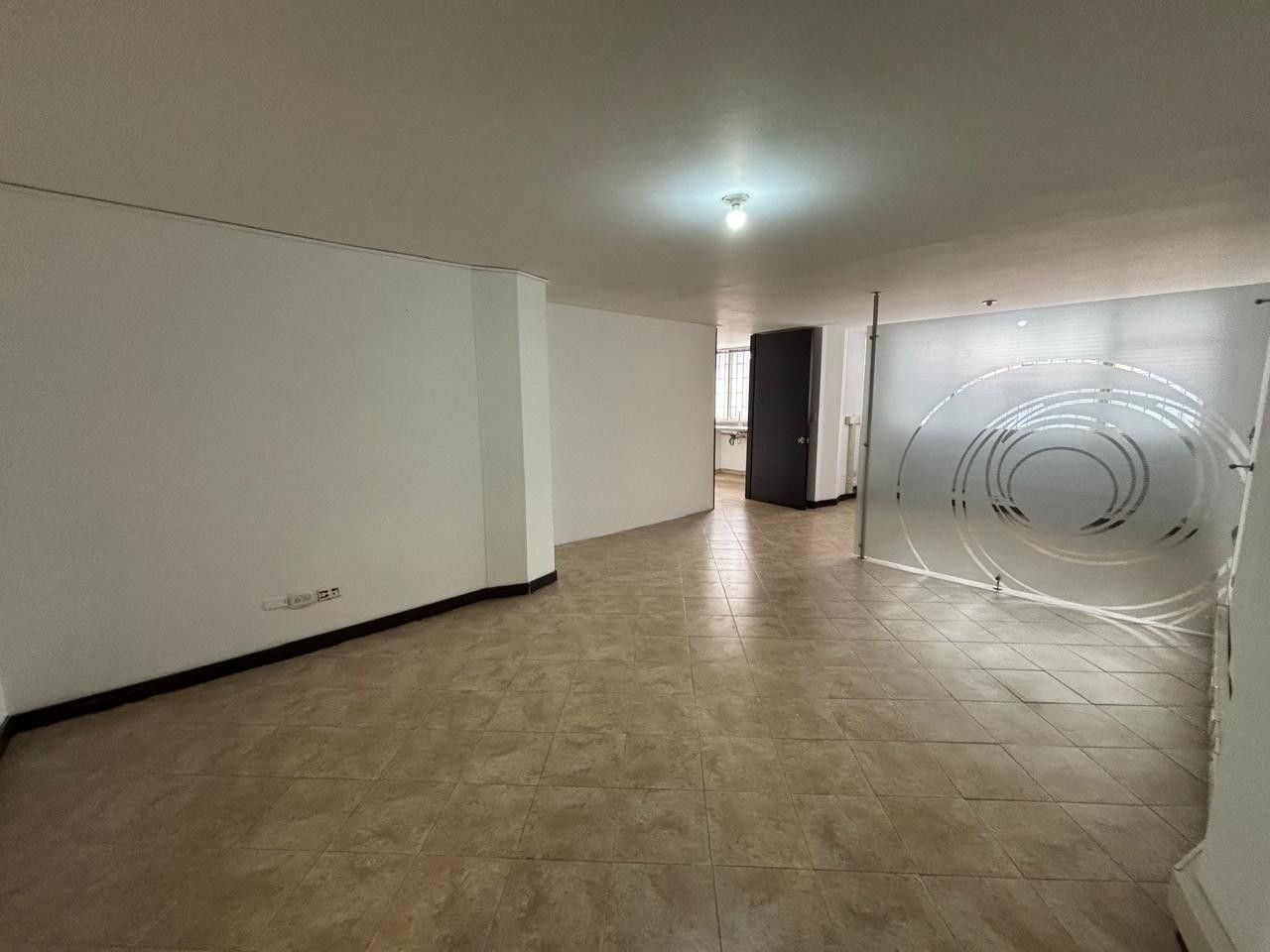 Oficina en arriendo Cundinamarca Bogotá Antiguo Country 55 m2 Habitaciones 0 Baños 2 Garajes 0 Precio $2500000