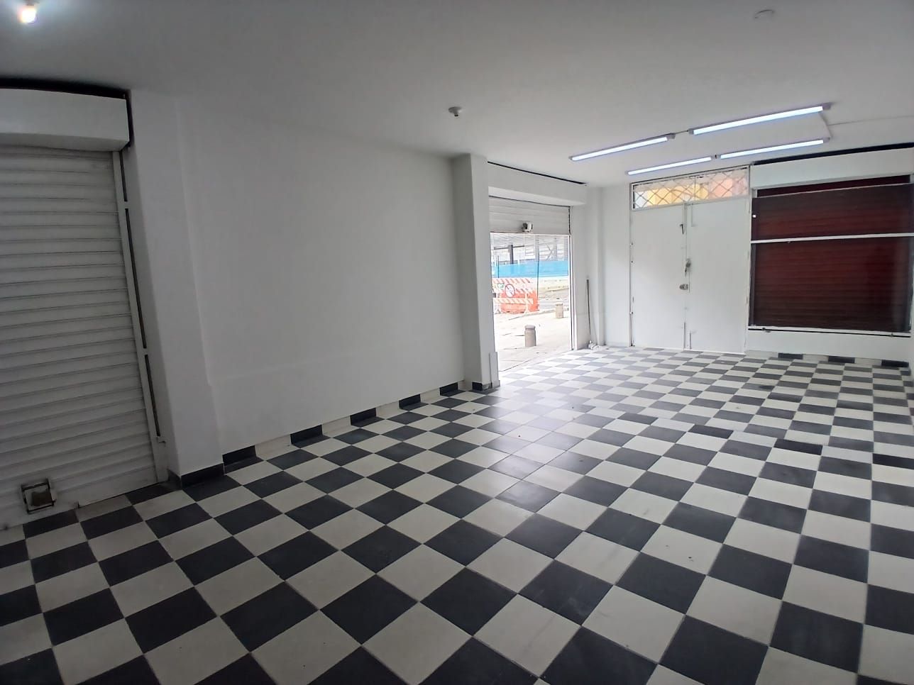 Local en arriendo Cundinamarca Bogotá Quesada 30 m2 Habitaciones 0 Baños 1 Garajes 0 Precio $3800000