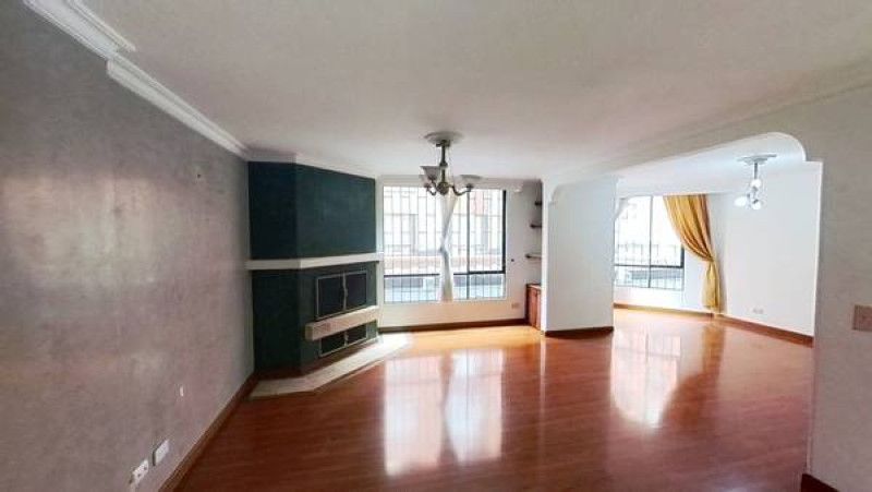 Inmuebles en Remate Apartamento en venta Cundinamarca Bogotá Los Cedritos 104 m2 Habitaciones 3 Baños 2 Garajes 1 Precio $588000000