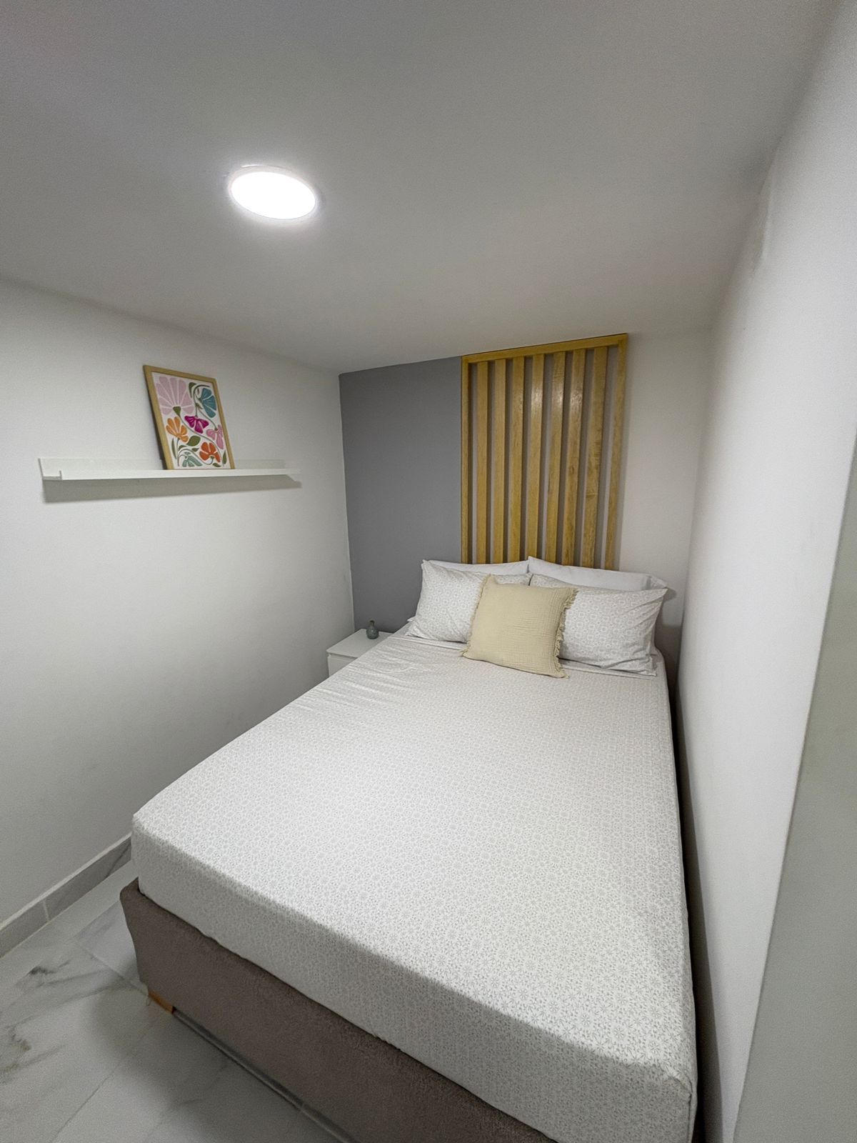 Apartaestudio en arriendo Antioquia Medellín Campo Alegre 40 m2 Habitaciones 1 Baños 1 Garajes 0 Precio $2000000