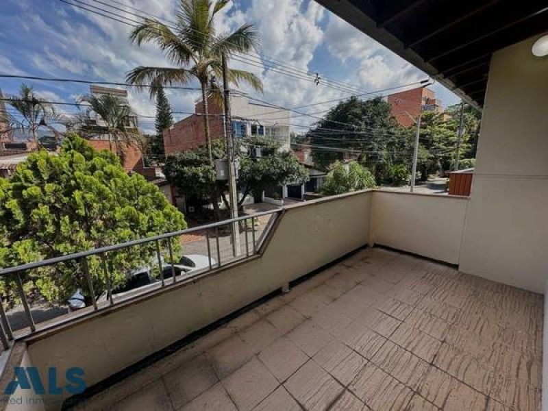 Inmuebles en Remate Casa en venta Antioquia Medellín El Velodromo 196 m2 Habitaciones 4 Baños 2 Garajes 1 Precio $900000000