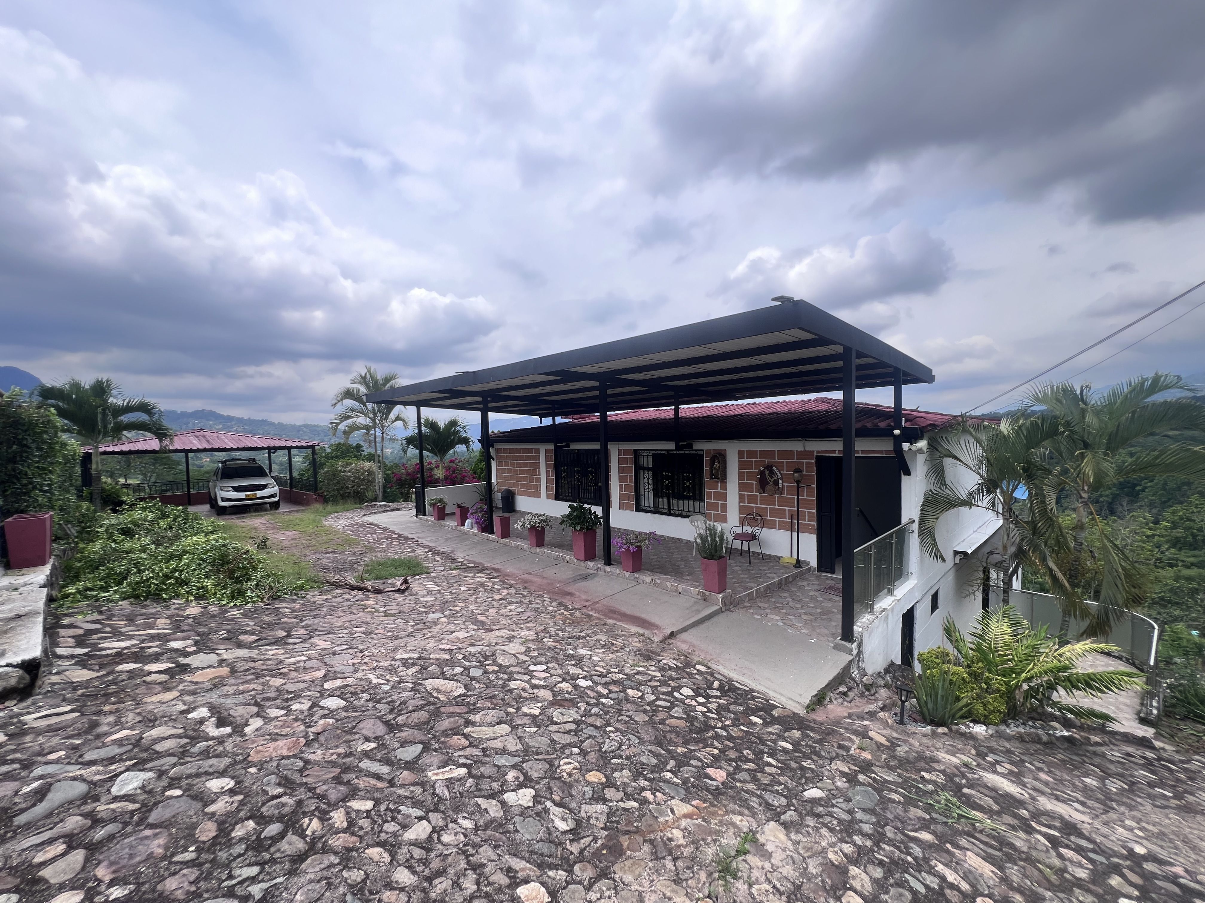 Casa Campestre en venta Santander Piedecuesta Bosques De Aranjuez 650 m2 Habitaciones 6 Baños 6 Garajes 6 Precio $1100000000
