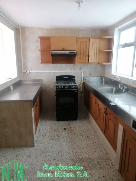 Casa en arriendo Antioquia Envigado Jardines 122 m2 Habitaciones 4 Baños 2 Garajes 0 Precio $3400000