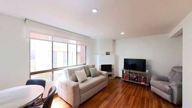Inmuebles en Remate Apartamento en venta Cundinamarca Bogotá Santa Barbara Occidental 42 m2 Habitaciones 1 Baños 1 Garajes 1 Precio $365000000