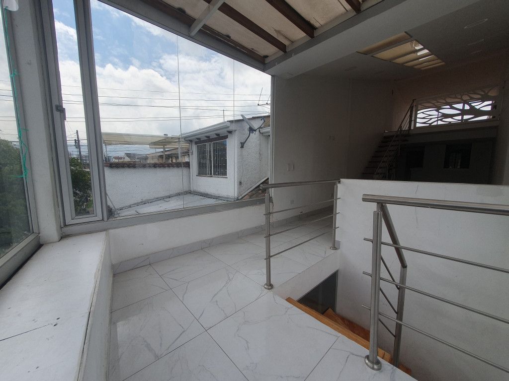 Local en arriendo Cundinamarca Bogotá Villa Del Prado 112 m2 Habitaciones 0 Baños 2 Garajes 0 Precio $4600000