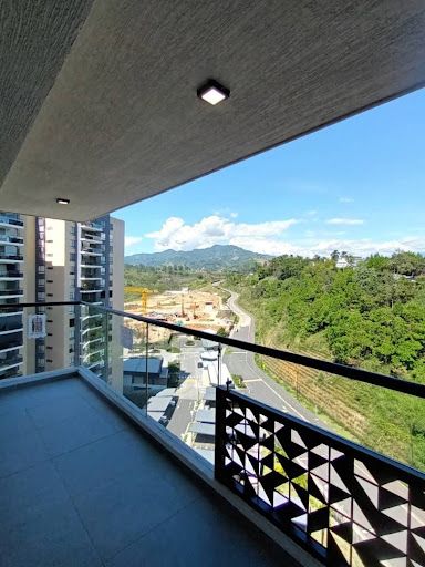 Apartamento en arriendo Risaralda Pereira Pereira 130 m2 Habitaciones 3 Baños 3 Garajes 2 Precio $4800000