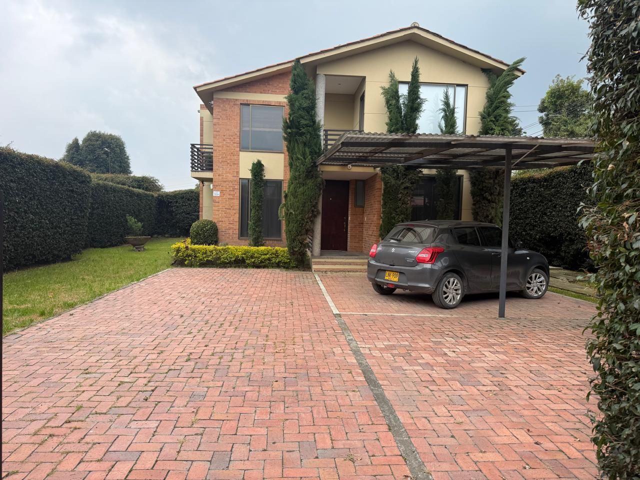 Casa en venta Cundinamarca Cota Cota 220 m2 Habitaciones 3 Baños 3 Garajes 3 Precio $1250000000