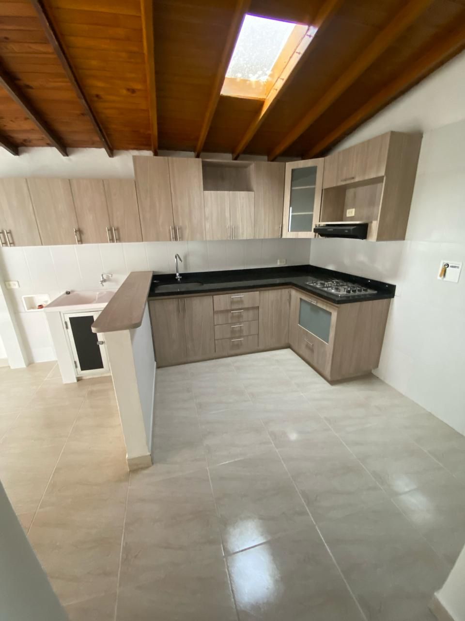 Apartamento en arriendo Antioquia Medellín La Floresta 100 m2 Habitaciones 4 Baños 2 Garajes 0 Precio $2900000