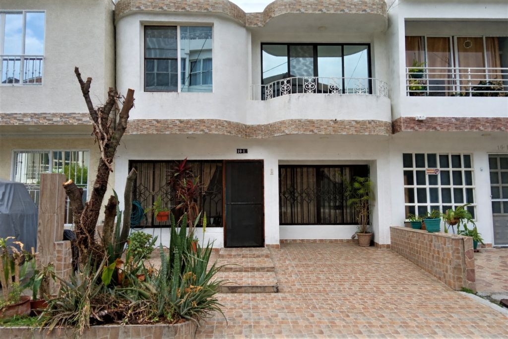 Casa en venta Valle Del Cauca Palmira Urbanización El Campestre 150 m2 Habitaciones 3 Baños 3 Garajes 1 Precio $350000000