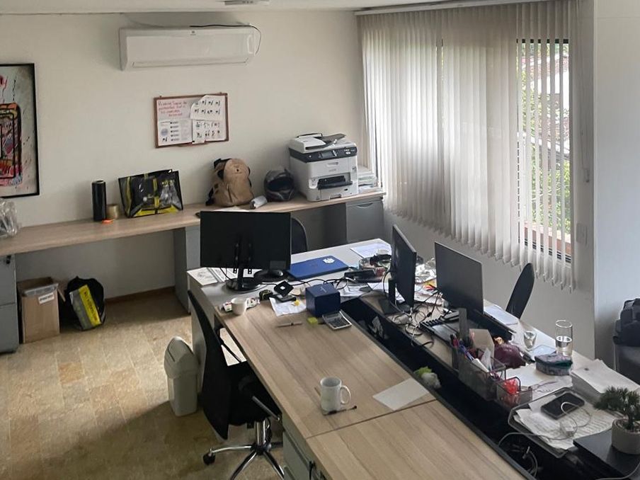 Oficina en arriendo Antioquia Medellín La Aguacatala 170 m2 Habitaciones 0 Baños 3 Garajes 2 Precio $9800000