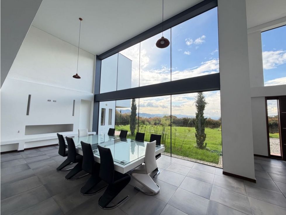 Casa Campestre en arriendo Antioquia El Carmen De Viboral El Carmen De Viboral 612 m2 Habitaciones 6 Baños 7 Garajes 6 Precio $8000000