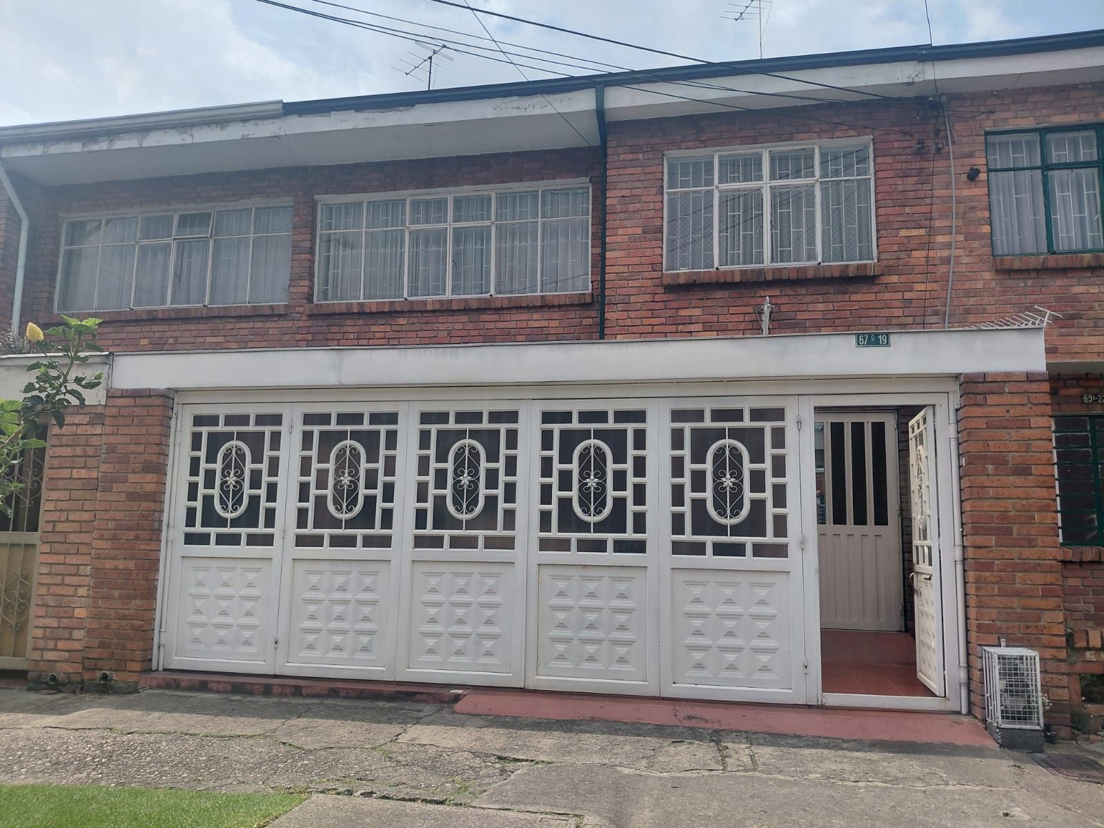 Casa en venta Cundinamarca Bogotá Popular Modelo 147 m2 Habitaciones 6 Baños 2 Garajes 2 Precio $800000000