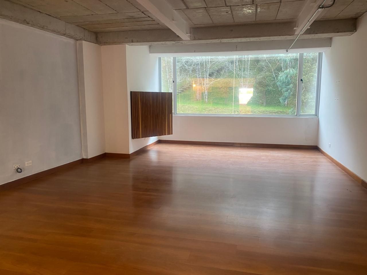 Oficina en arriendo Antioquia Envigado La Mesa 100 m2 Habitaciones 0 Baños 2 Garajes 2 Precio $8200000