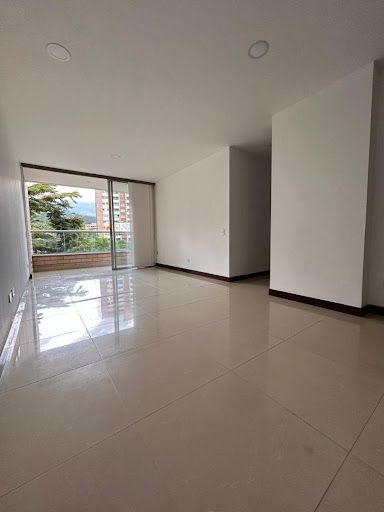Apartamento en arriendo Antioquia Envigado Alto De Misael 46 m2 Habitaciones 3 Baños 2 Garajes 2 Precio $4200000