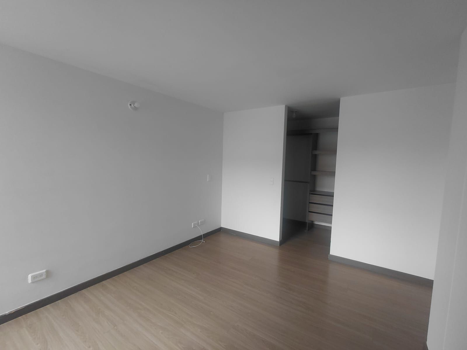 Apartamento en venta Cundinamarca Bogotá Valladolid 71 m2 Habitaciones 3 Baños 2 Garajes 1 Precio $460000000