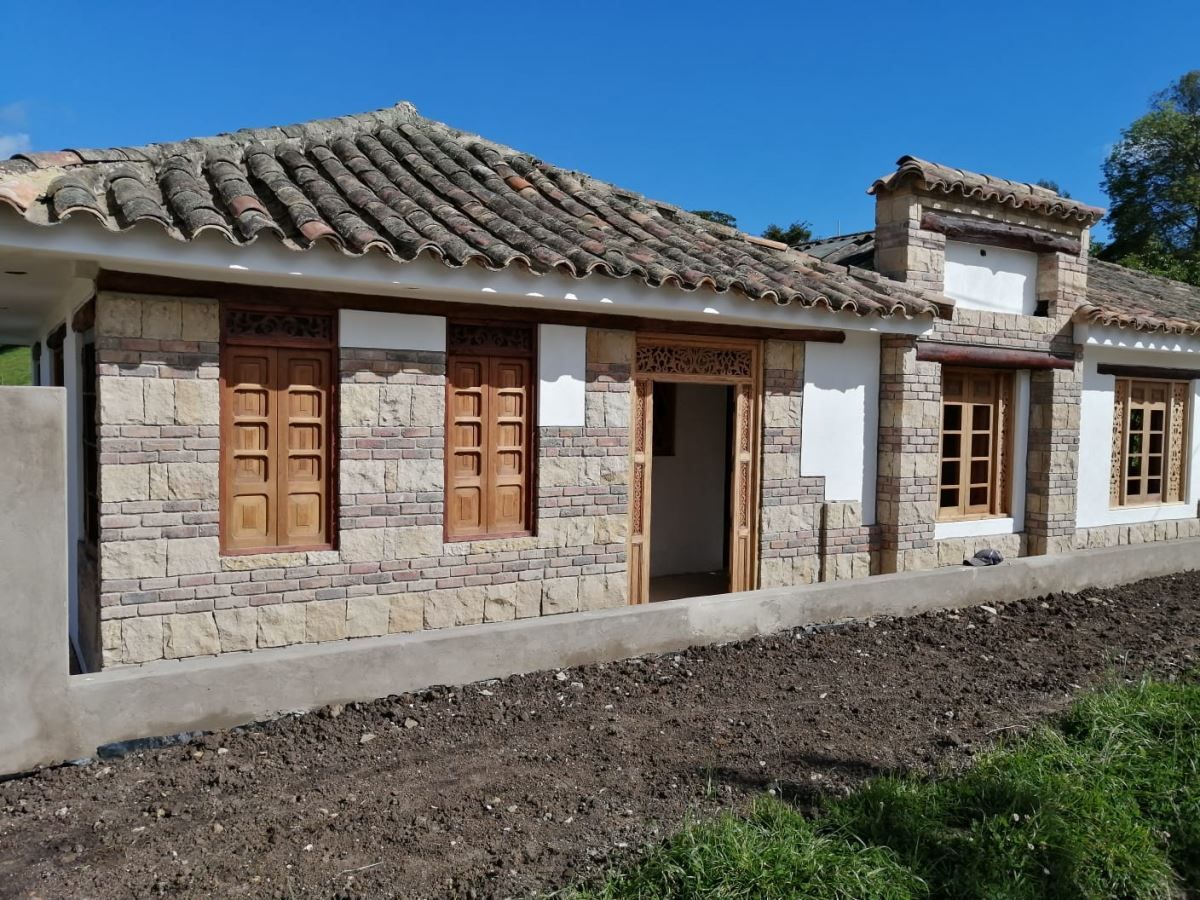 Casa en arriendo Cundinamarca La Calera La Plazuela 130 m2 Habitaciones 4 Baños 2 Garajes 6 Precio $4600000