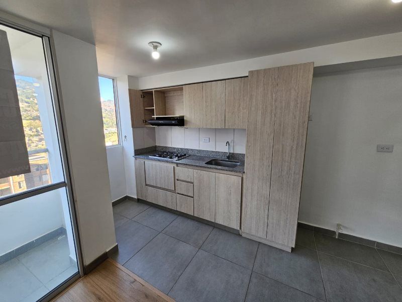 Apartamento en arriendo Antioquia Medellín Blanquizal 61 m2 Habitaciones 2 Baños 2 Garajes 0 Precio $2200000